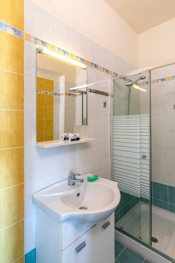 House Almyra Villa Lakhania Ngoại thất bức ảnh